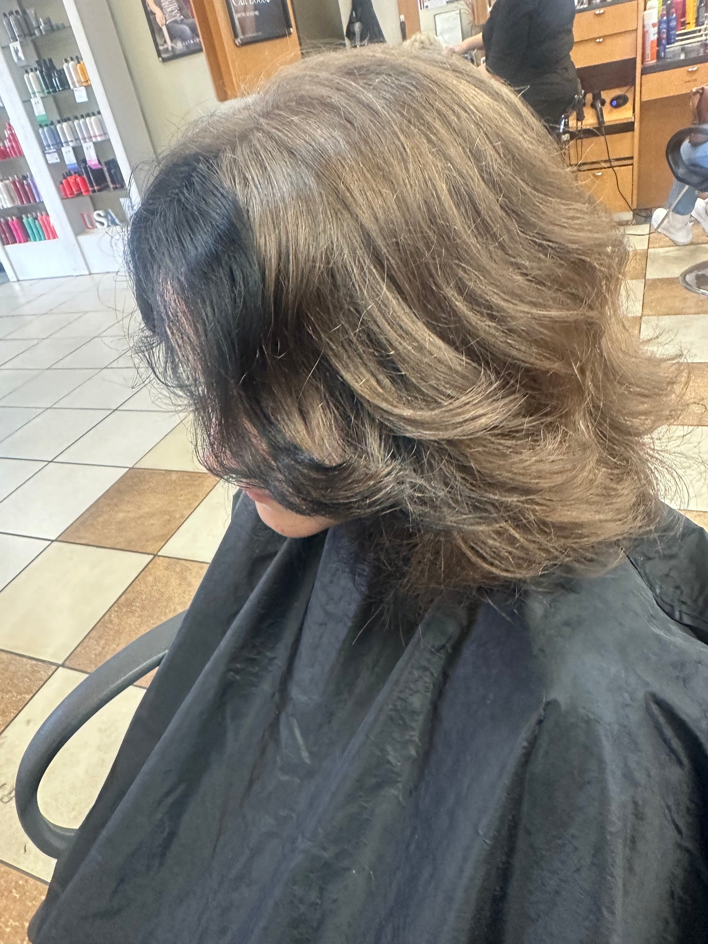 Women's Haircut (Above the Shoulders)