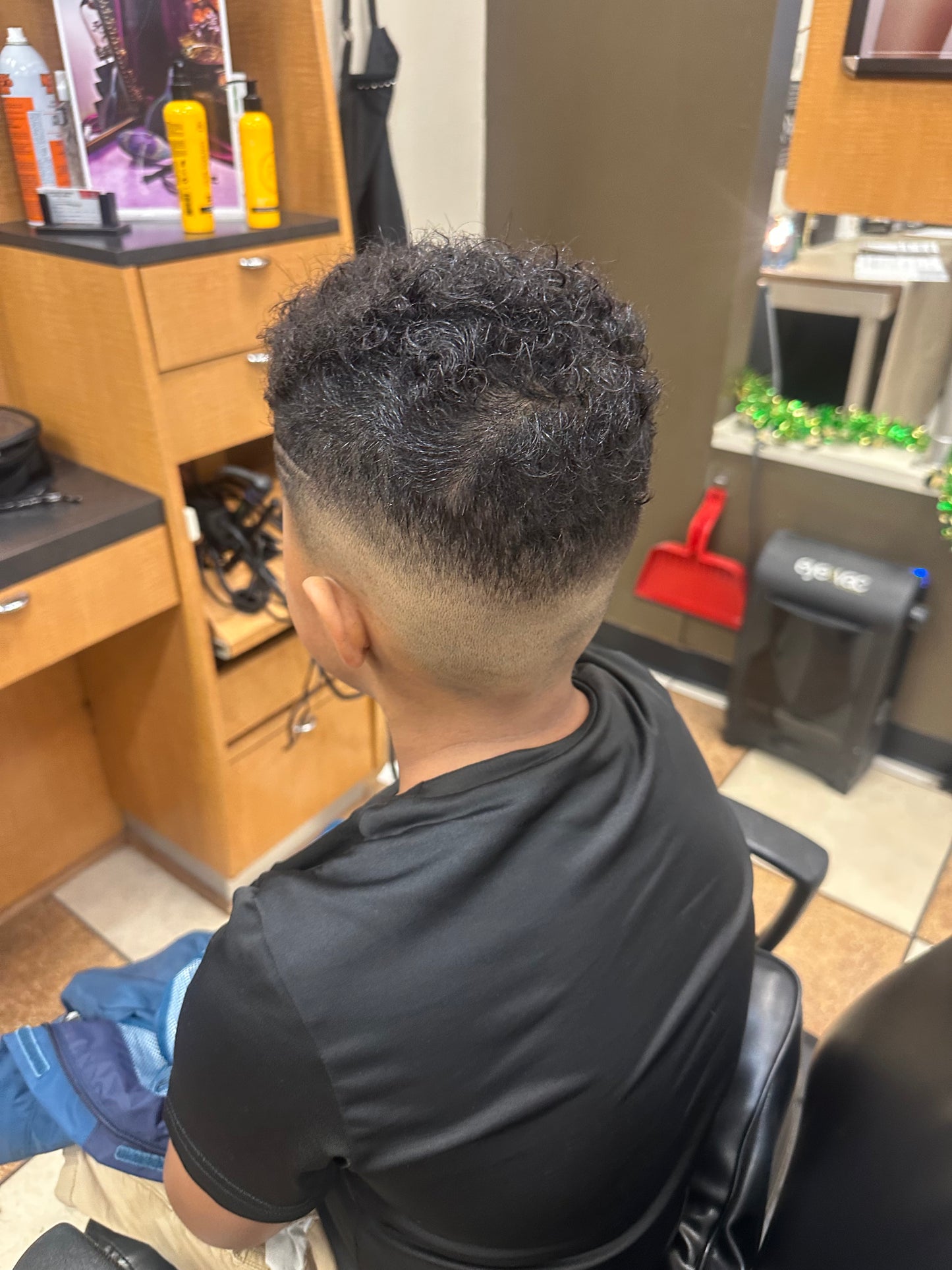 Children's Haircut (10 & Under)